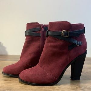 Sergio Bari maroon 4in heel ankle boots size 8